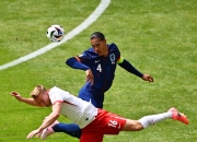 ac米兰体育官网-波兰前锋进球制胜，弗赖堡继续上升