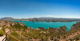 格拉纳达逼平巴拉卢卡，保持不败战绩的简单介绍