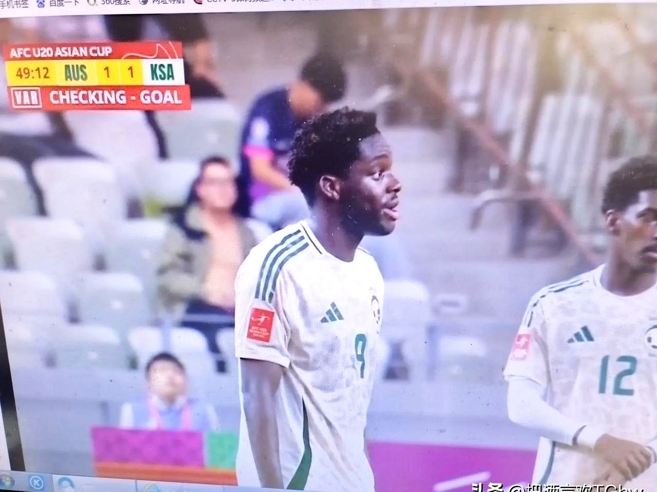 包含南特客场大胜沙托鲁，引发球迷狂热的词条