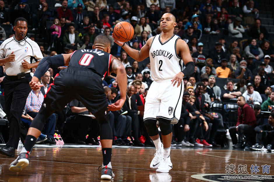 包含篮网战火箭爵士康利双杀，利拉德狂飙分的词条