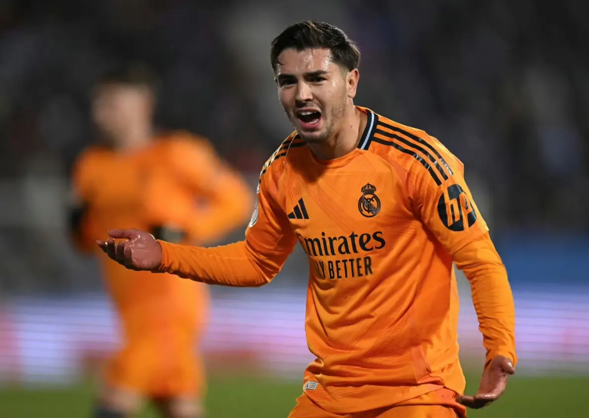 莱加内主场告捷，跻身前列