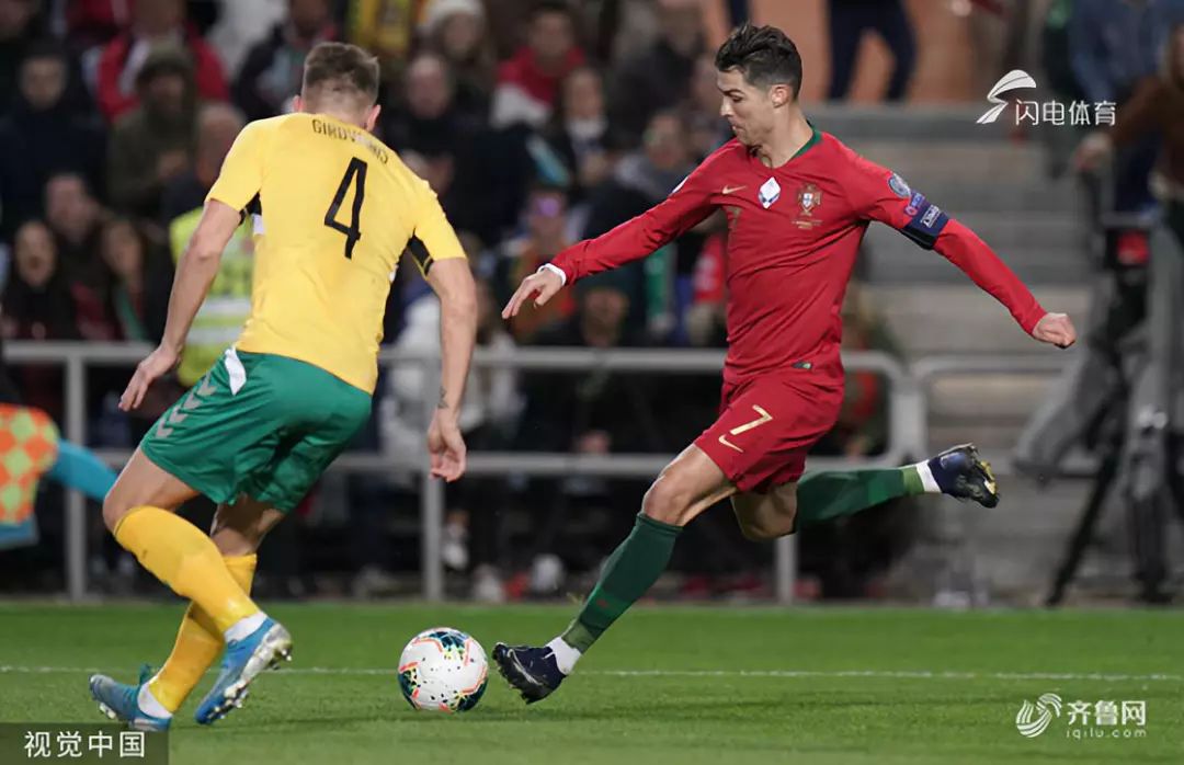 黄蜂轻取立陶宛男篮，布克完成帽子戏法