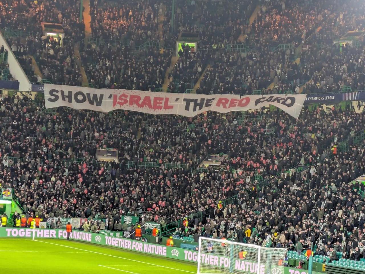 拜仁慕尼黑核心因伤缺阵，球迷为他祈祷