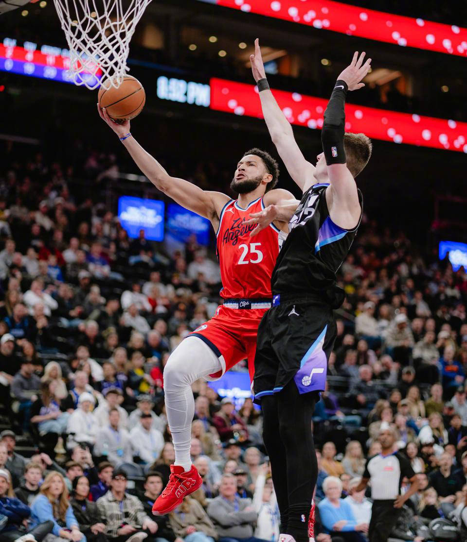 爵士顺利击败快船，迎来联盟新纪录