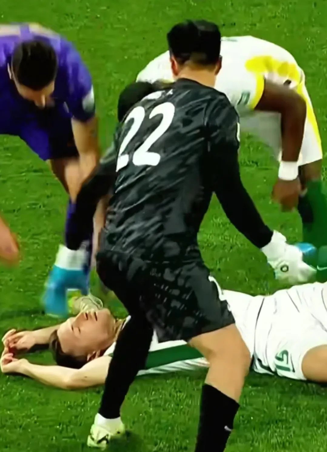 球队势态各异，对手相互碾压