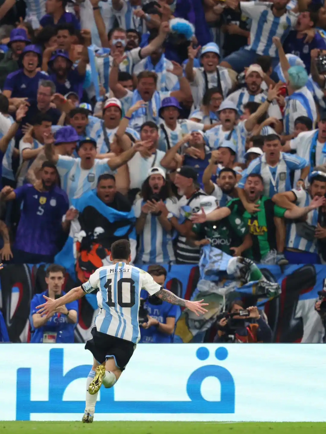 梅西打入本赛季第十粒进球