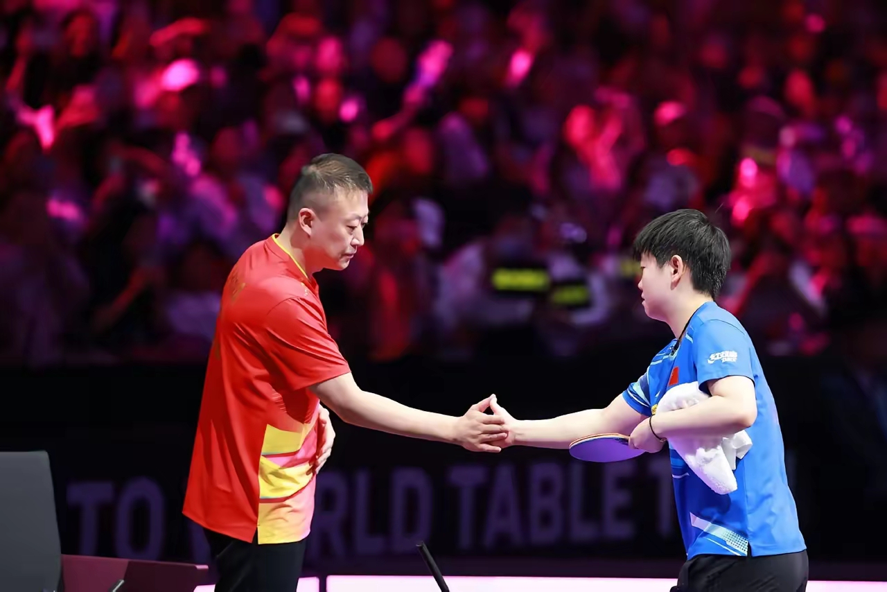 丹麦队轻取泰国队，马琳点燃赛场